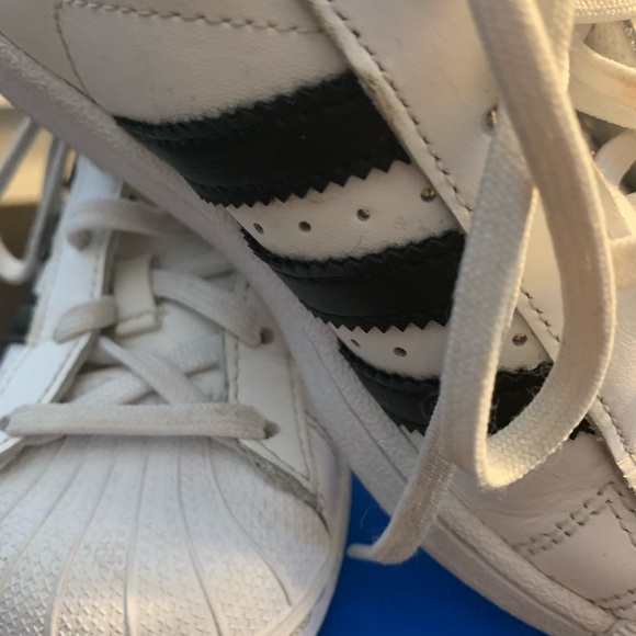 Adidas Superstar - Picture 3 of 4